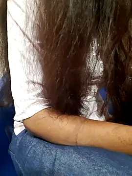 Aarti-kumri online show from October 17, 2025, 9:34 am