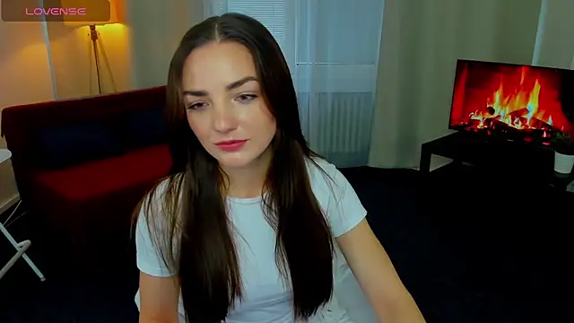 MyEllaLuvs online show from October 9, 2025, 1:22 pm