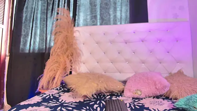 Snapshot of tatixxxvega chatting on July 25, 2026, 5:19 pm tatixxxvega online show from July 25, 2026, 5:19 pm