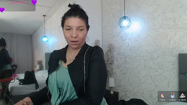 Snapshot of Serena_Houstonn chatting on August 7, 2026, 10:21 am Serena Houstonn online show from August 7, 2026, 10:21 am