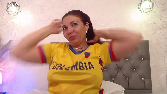 Snapshot of Serena_Houstonn chatting on July 7, 2026, 10:35 pm Serena Houstonn online show from July 7, 2026, 10:35 pm