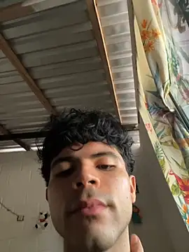 Axel-Mejia online show from December 1, 2025, 7:48 pm