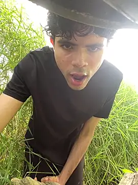 Axel-Mejia online show from October 15, 2025, 7:55 pm