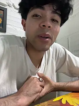 Axel-Mejia online show from April 28, 2026, 2:27 am