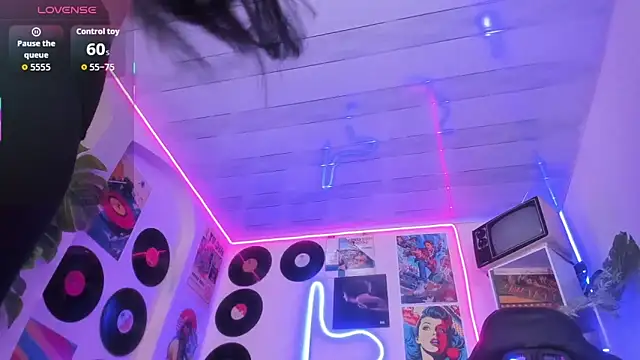 Snapshot of Jenie_fire_ chatting on November 13, 2025, 8:24 pm Jenie fire online show from November 13, 2025, 8:24 pm