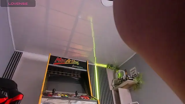 Snapshot of Jenie_fire_ chatting on October 25, 2025, 7:58 pm Jenie fire online show from October 25, 2025, 7:58 pm