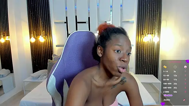  emma willliams  online show from November 13, 2025, 2:54 pm