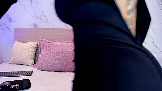 sofiagomez   online show from January 10, 2026, 6:03 pm