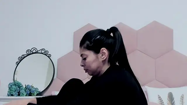 LadyLiia online show from February 5, 2025, 4:59 am