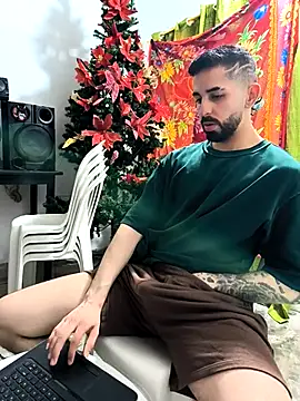 giannis090 online show from December 16, 2025, 8:24 pm