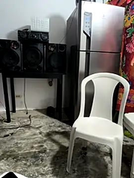 giannis090 online show from November 4, 2025, 7:39 pm