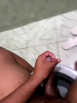 Kaua11225 online show from November 12, 2025, 6:01 pm