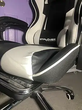 Mexican boy 21 online show from February 15, 2026, 12:37 pm