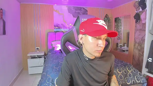 Snapshot of David_Gorgeous chatting on March 21, 2026, 12:23 am David Gorgeous online show from March 21, 2026, 12:23 am