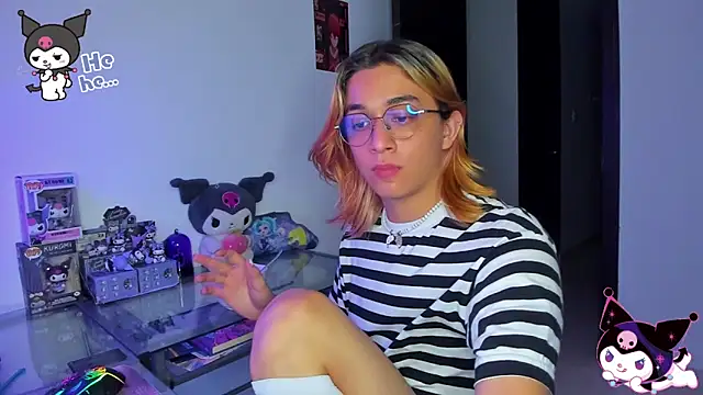 Snapshot of KeitaMoon chatting on October 9, 2025, 1:50 am KeitaMoon online show from October 9, 2025, 1:50 am