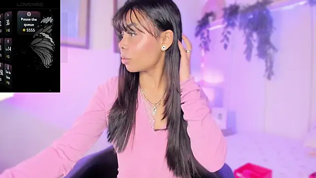 theLayla DH online show from September 11, 2025, 7:36 pm