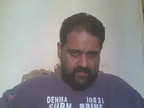 Snapshot of elpoop7305 chatting on October 6, 2025, 10:49 am elpoop7305 online show from October 6, 2025, 10:49 am