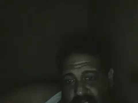 elpoop7305 online show from May 4, 2026, 2:37 am