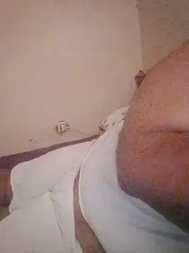 Snapshot of elpoop7305 chatting on July 29, 2026, 2:16 pm elpoop7305 online show from July 29, 2026, 2:16 pm