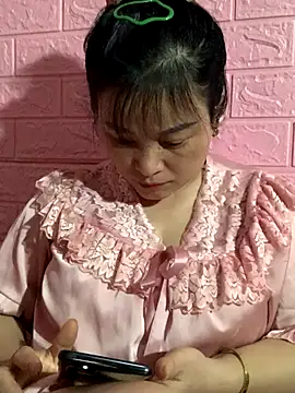 scent-sweet online show from October 6, 2025, 1:34 pm