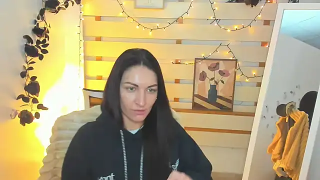 Snapshot of Aurora_Loveu chatting on February 5, 2026, 8:48 pm Aurora Loveu online show from February 5, 2026, 8:48 pm