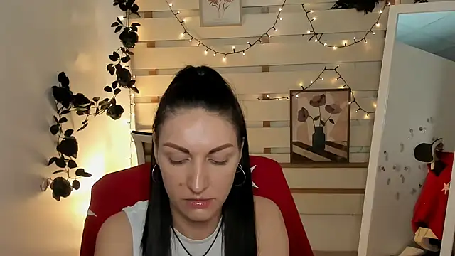 Snapshot of Aurora_Loveu chatting on February 13, 2026, 10:21 pm Aurora Loveu online show from February 13, 2026, 10:21 pm