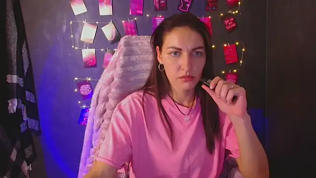 Snapshot of Aurora_Loveu chatting on November 13, 2025, 8:46 pm Aurora Loveu online show from November 13, 2025, 8:46 pm