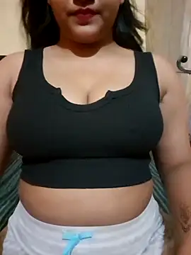Snapshot of Malikaa-baby5 chatting on June 12, 2026, 2:04 pm Malikaa-baby5 online show from June 12, 2026, 2:04 pm