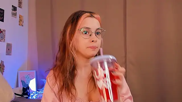 VedaSchulz online show from March 11, 2026, 8:03 pm