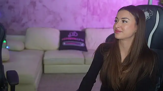 Luna secretgirl online show from January 7, 2026, 8:30 am