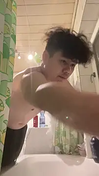 Kingpowerlittel online show from March 9, 2026, 6:44 pm