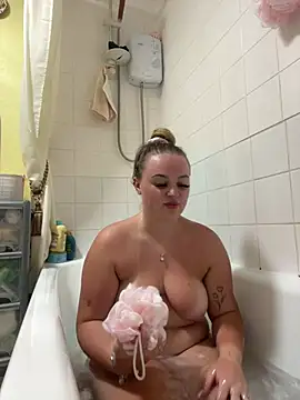 SexySashaxox online show from July 23, 2026, 8:16 pm