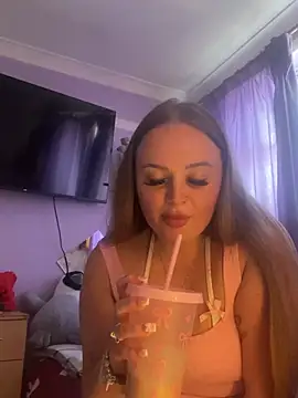Snapshot of SexySashaxox chatting on May 26, 2026, 12:36 pm SexySashaxox online show from May 26, 2026, 12:36 pm