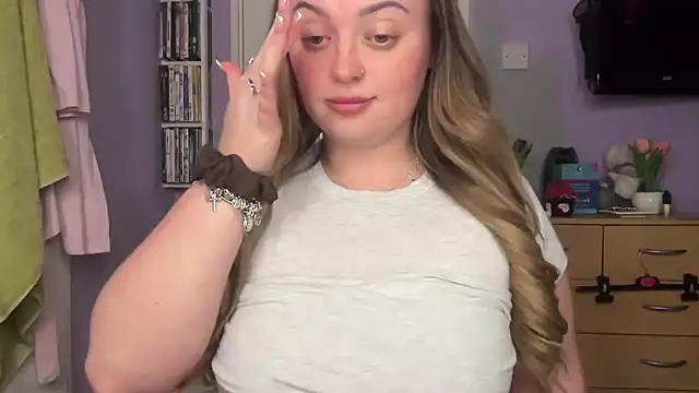 Snapshot of SexySashaxox chatting on March 12, 2026, 10:36 pm SexySashaxox online show from March 12, 2026, 10:36 pm