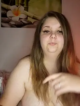 Snapshot of LioEst@xh chatting on October 5, 2025, 5:58 pm LioEstxh online show from October 5, 2025, 5:58 pm