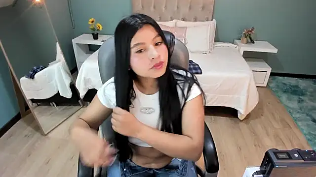 Snapshot of Miss_Cataleya__ chatting on November 26, 2025, 12:05 pm Miss Cataleya online show from November 26, 2025, 12:05 pm