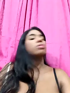 Snapshot of KendraChavez_ chatting on October 12, 2025, 5:42 am KendraChavez online show from October 12, 2025, 5:42 am