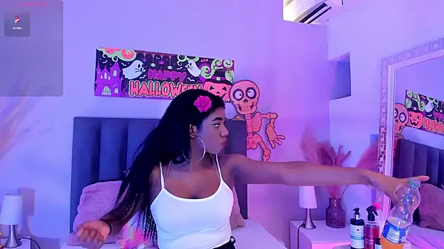 Snapshot of KendraChavez_ chatting on October 23, 2025, 10:52 pm KendraChavez online show from October 23, 2025, 10:52 pm