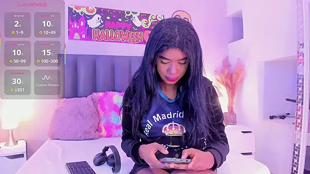 Snapshot of KendraChavez_ chatting on October 30, 2025, 10:39 pm KendraChavez online show from October 30, 2025, 10:39 pm