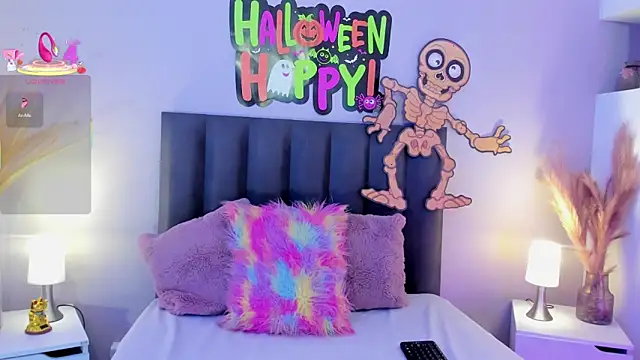 Snapshot of KendraChavez_ chatting on October 9, 2025, 9:04 pm KendraChavez online show from October 9, 2025, 9:04 pm