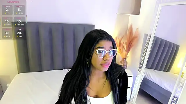 Snapshot of KendraChavez_ chatting on December 2, 2025, 10:33 pm KendraChavez online show from December 2, 2025, 10:33 pm