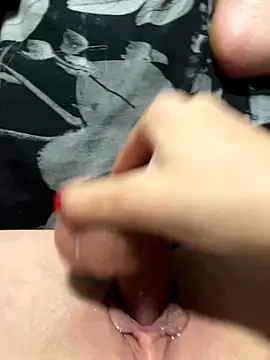 Snapshot of SomeWhatFoxyX chatting on October 25, 2025, 8:20 pm SomeWhatFoxyX online show from October 25, 2025, 8:20 pm