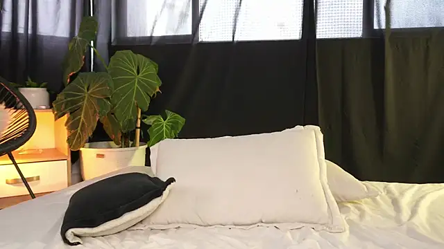 ErosWild  online show from February 7, 2026, 6:05 pm