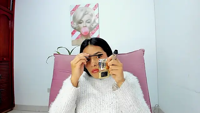 Snapshot of valeria_millers chatting on November 14, 2025, 1:37 pm valeria millers online show from November 14, 2025, 1:37 pm