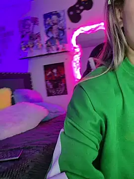 Snapshot of AnniexMichaelLive chatting on June 10, 2026, 3:13 pm AnniexMichaelLive online show from June 10, 2026, 3:13 pm