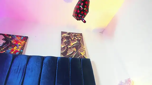 Snapshot of Annie_switt chatting on November 14, 2025, 8:45 pm Annie switt online show from November 14, 2025, 8:45 pm