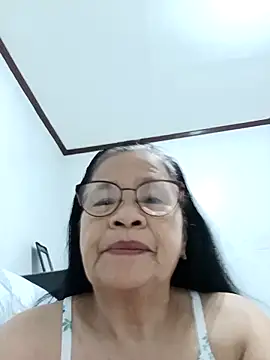 Sweet-Lita50 online show from May 6, 2026, 11:31 pm