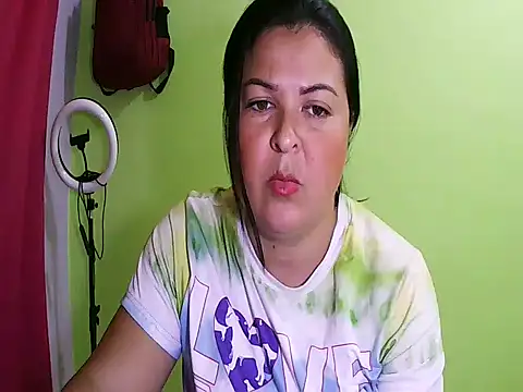 Snapshot of anapaulaa chatting on October 17, 2025, 6:43 pm anapaulaa online show from October 17, 2025, 6:43 pm