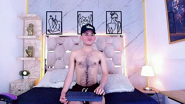Snapshot of alessandro_musk chatting on August 5, 2026, 9:25 am alessandro musk online show from August 5, 2026, 9:25 am