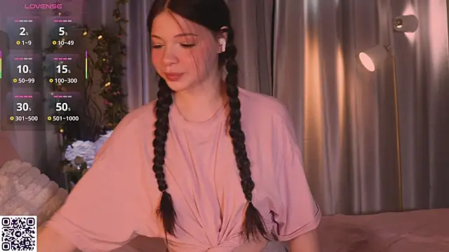 Snapshot of liza_whisky chatting on October 9, 2025, 3:34 pm liza whisky online show from October 9, 2025, 3:34 pm